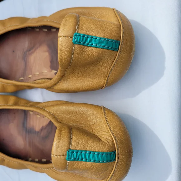 Tieks Tan Leather Ballet Flats Size 8 - Picture 2 of 4